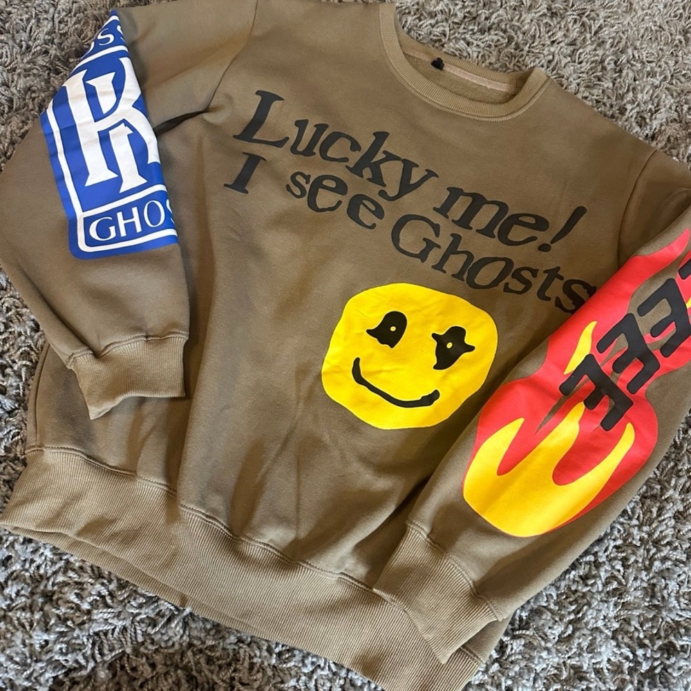 Boutique Ghost lucky me crew sweatshirt sz. Med